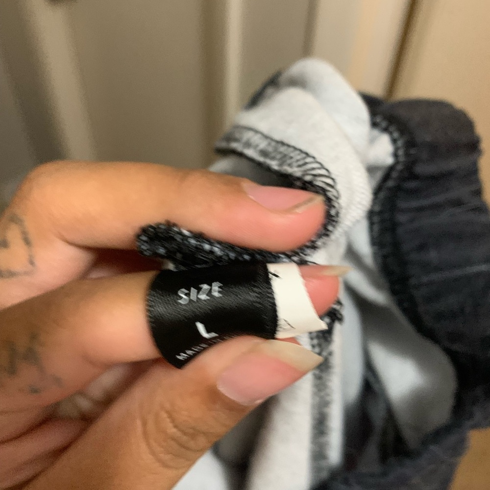 sweatpants - Picture 3 of 3